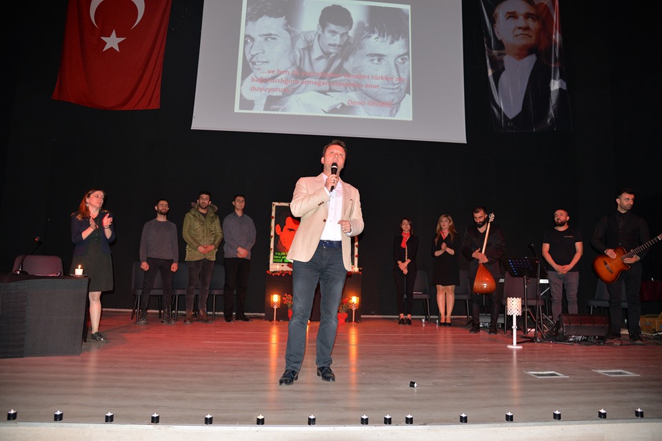 BAŞKAN AKSOY 3 FİDANI ŞİİRLE ANDI