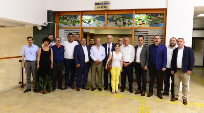 İzmir Milletvekili Kani Beko’dan Başkan Karakayalı’ya Ziyaret