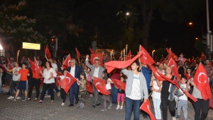 Ödemiş’te 100. Yıl Coşkusu Fener Alayı ve Konserle Son Buldu