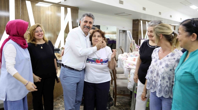 BAYRAKLI’DA KURSİYERLERDEN YIL SONU SERGİSİ