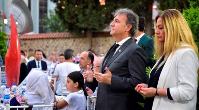 Bornova Belediyesi şehit ailelerini unutmadı