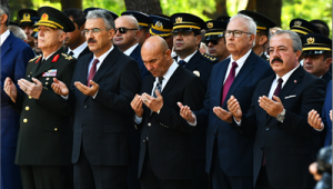 Başkan Soyer, 15 Temmuz şehitlerini anma törenine katıldı