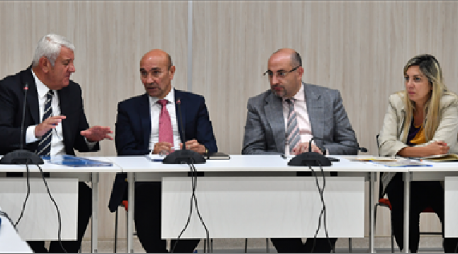 Büyükşehir’de esnafı dinledi