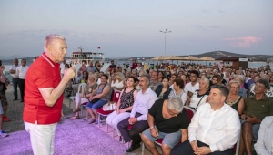 Dündar Çeşme’de Atatürk ve Cumhuriyet’i anlattı
