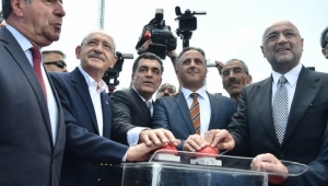  Ardahan'da Kılıçdaroğlu Atatürk heykelinin açılışını yaptı
