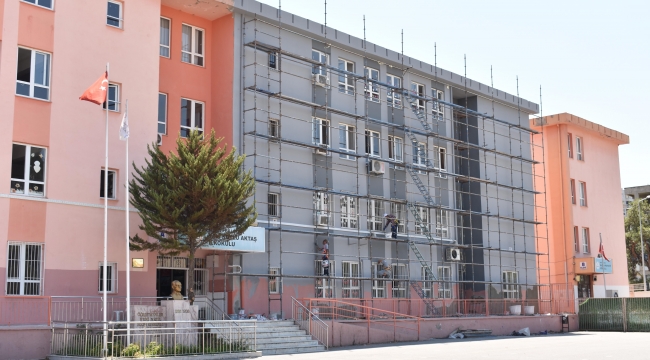 Balçova’nın Okullarına Tam Destek