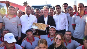 Başkan İduğ mesai arkadaşlarıyla bayramlaştı