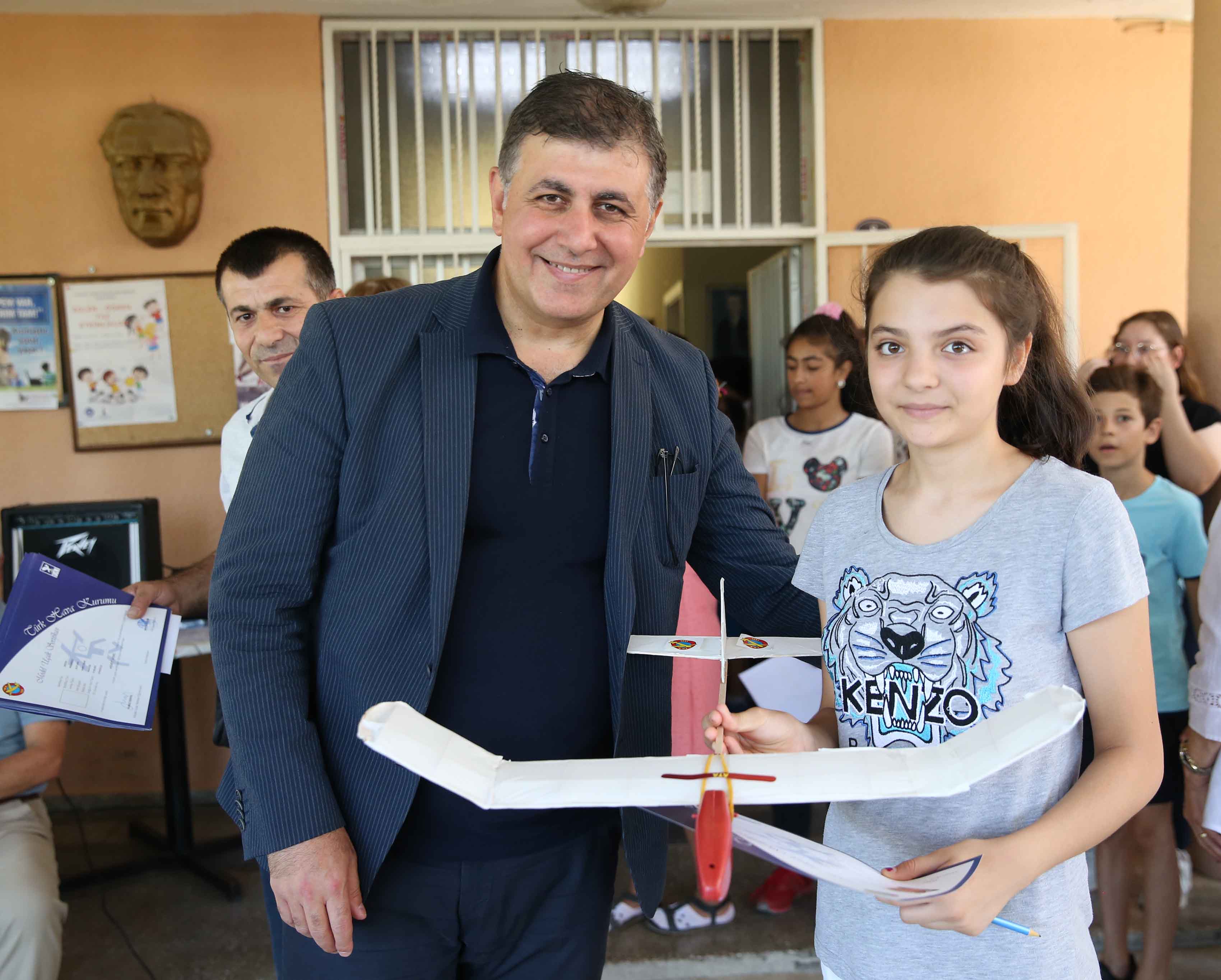 Cumhuriyet çocukları sanat ve sporla buluştu
