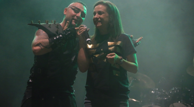 HAYKO CEPKİN’DEN MÜTHİŞ SAHNE SHOW