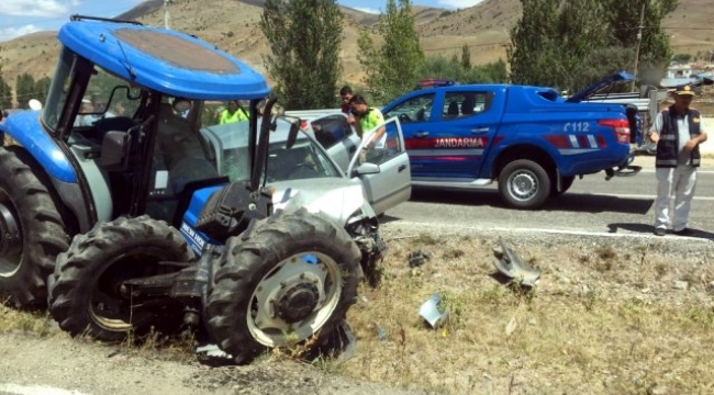İki ayrı trafik kazasında 5 kişi yaralandı