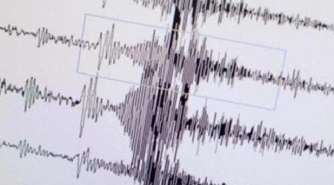 İzmir'de korkutan deprem