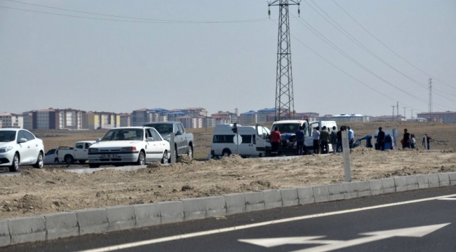 Kars'ta trafik kazası: 2 yaralı
