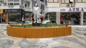 Menemen'in yenilenen Sevgi Yolu ve Uğur Mumcu Heykeli açılıyor