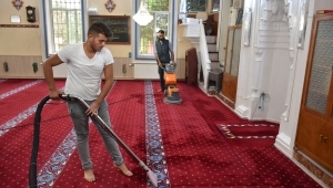 Narlıdere'de ibadethaneler bayrama hazır