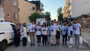 Yasin Börü için İzmir AK Parti Sosyal Politikalar kurban dağıttı.