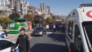 Halk otobüsü durağa daldı 3 kişi hayatını kaybetti.