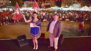 KINIK'TA 3.HASAT FESTİVALİNDE 2. GÜN ETKİNLİKLERİ ÖYKÜ GÜRMAN KONSERİ İLE SONA ERDİ
