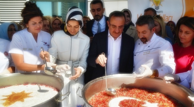 SEVGİLERİYLE KARDILAR, MUHABBET İLE DAĞITTILAR