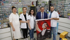 Başkan Batur’dan Esnafa anlamlı hediye