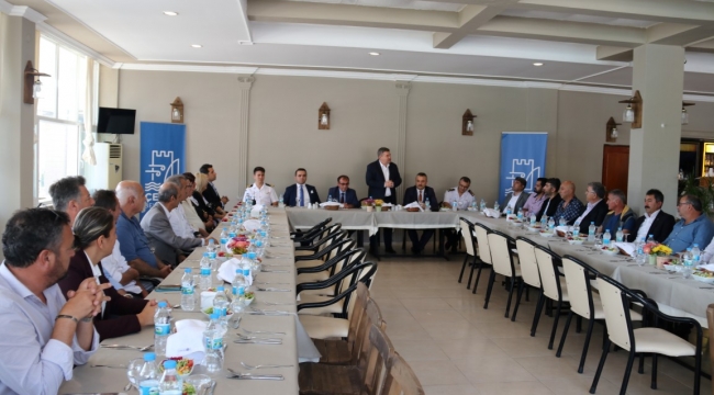 Başkan Oran muhtarlarla bir araya geldi