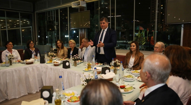 Başkan Tugay ve muhtarlar Karşıyaka için el ele