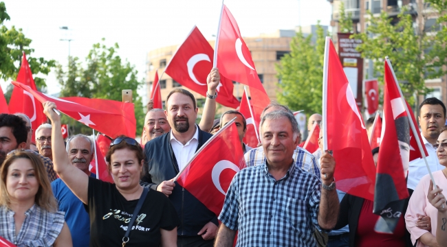 Binlerce Çiğlili Cumhuriyet için Yürüyecek