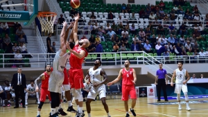 Bornova Belediyespor evinde hızlı başladı