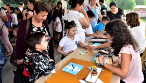 Bornovalı çocuklar Bilim Tırı'nda buluşuyor
