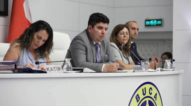 Buca Meclisi cezaevi için tek yürek 