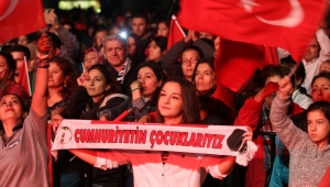 Gaziemir’de Cumhuriyet coşkusu