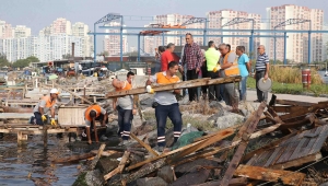 Karşıyaka’da ‘kaçak iskele’ operasyonu