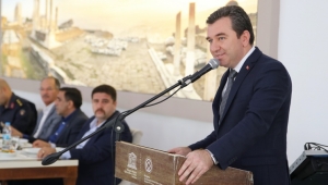 MUHTARLARIN BERGAMA ZİRVESİ