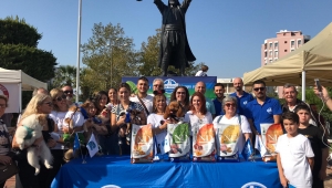 Narlıdere’de can dostlar için renkli şölen!