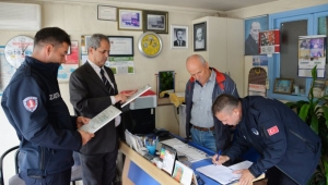Bergama Belediyesi kömürcüleri denetledi