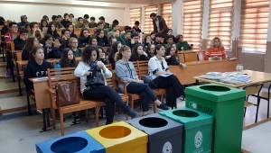 Çiğli Belediyesi'nden Okullarda 'Çevre ve Atık Yönetimi' Eğitimi