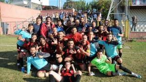 Çiğli Belediyespor 3. Lig Yolunda Liderliğini Koruyor