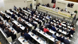 İzmir Büyükşehir Belediye Meclisi'nde bütçe onayı