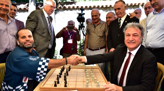 Önce dama, sonra satranç, şimdi de Briç