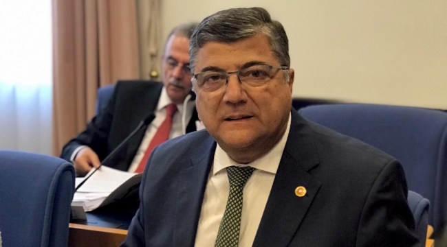Sındır, “hastanelerin şirket, hastaların müşteri olduğu bir sağlık sistemi inşa ettiler”