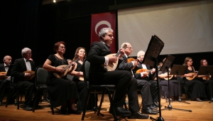 TOBAV Mandolin Orkestrası öğretmenler için sahne aldı