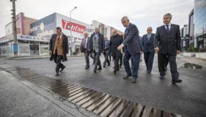Başkan Soyer Kısıkköy'deki mobilyacıların sorunlarını dinledi