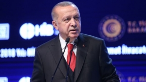 Cumhurbaşkanı Erdoğan: “İhracatımızı 500 milyar dolara çıkarma hedefimize sıkı sıkıya bağlıyız”
