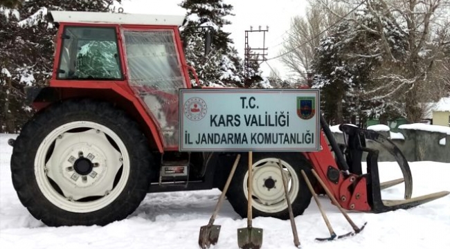 Traktörle kaçak kazı yapan 6 kişi yakalandı
