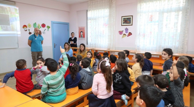 Çocuklara hayvan sevgisi semineri