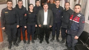 KINIK BELEDİYE BAŞKANI YENİ YILA NÖBET EKİPLERİYLE GİRDİ   