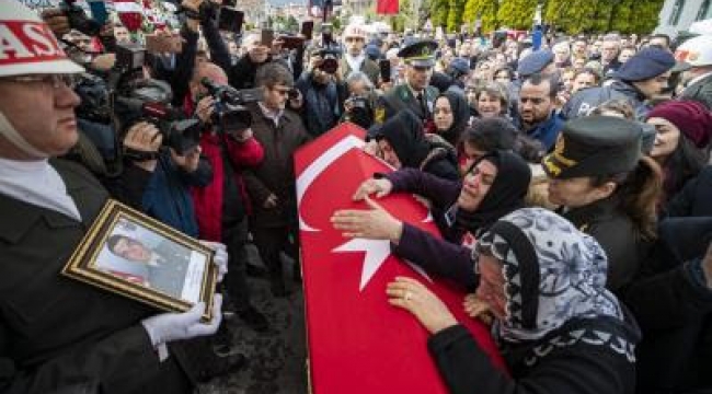 İzmir şehidini uğurladı