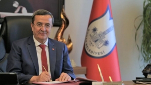 Başkan Batur'dan Esnafa işgaliye sağlıkçıya kira desteği