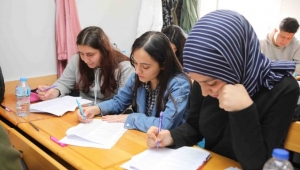 BAYSEM'li öğrencilere memnuniyet anketi