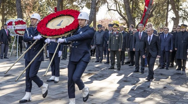 Çanakkale şehitleri için İzmir’de anma töreni