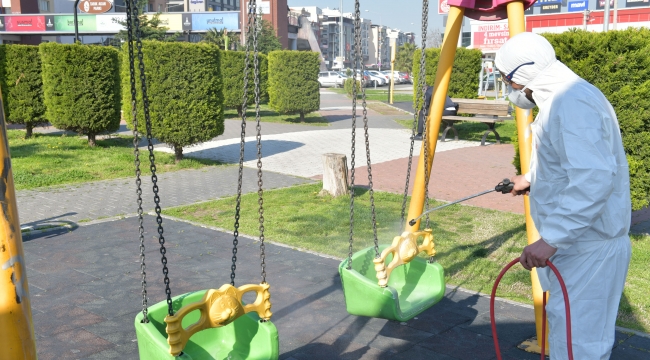 Çiğli’deki Parklara korona önlemi